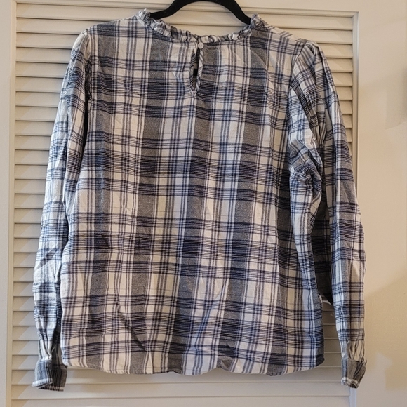 Universal Thread- Blue & White Plaid Long-Sleeve Top With Keyhole Back - Picture 2 of 6